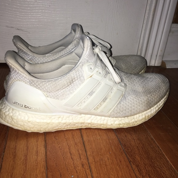 ADIDAS ULTRA BOOST- SIZE 11 - Picture 1 of 6